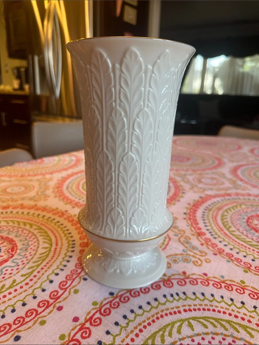 🌺 Vintage Lenox Beige Ceramic Vase with Red and Peach Blooms
